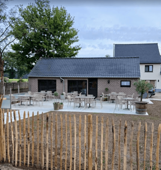 Bar Lies met terras in Opglabeek